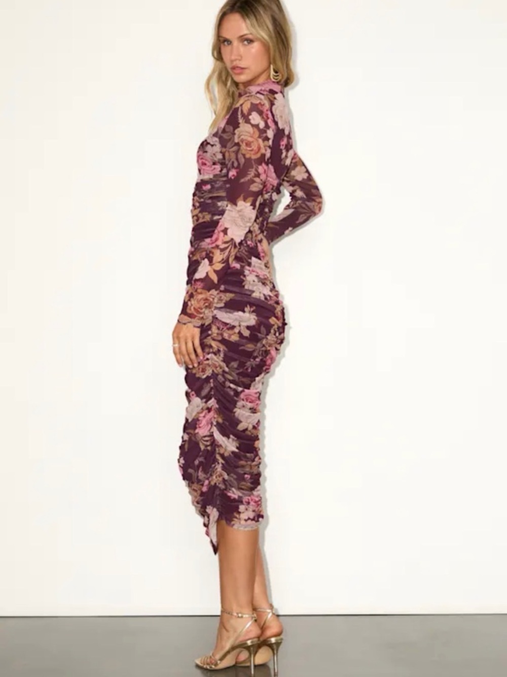 LIKE NEW Lulu's Plum & Pink Floral Long-Sleeve Ruched Midi Dress - Picture 3 of 10